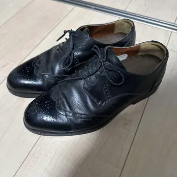 Walker 블랙 윙팁 가죽 신발
