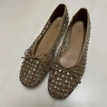 ZARA 펌프스