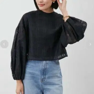 Mila Owen 백산 볼륨 슬리브 블라우스