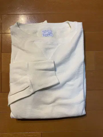 라이딩 하이 화이트 크루넥 트레이닝복