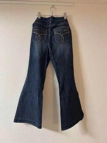 Calvin Klein 부츠컷 데님