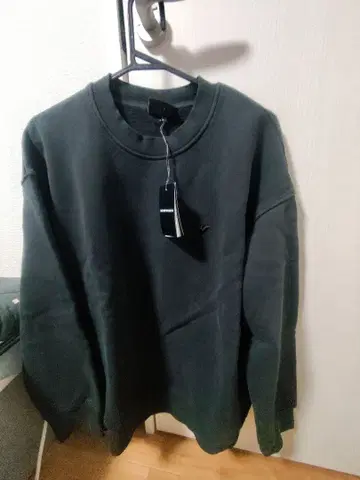 (가격 인하) 새상품 아르마니 트레이닝복 블랙 US-S 사이즈