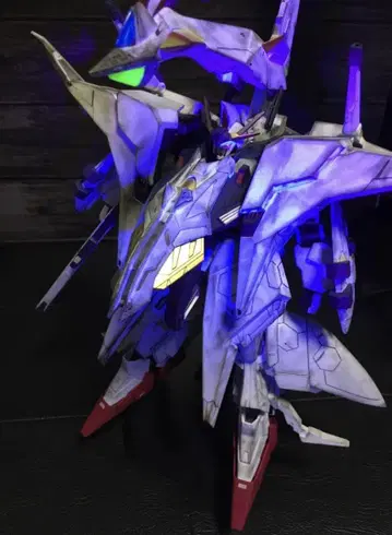기동전사 건담 섬광의 하사웨이 HG 1/144 페넬로페 도색 완성품