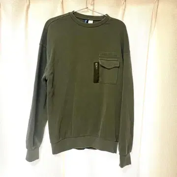 H&M 올리브색 긴팔 트레이닝복 지퍼 포켓 부착