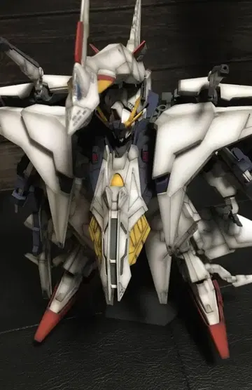 기동전사 건담 섬광의 하사웨이 HG 1/144 페넬로페 완성품