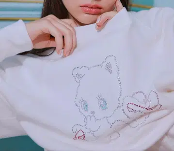 FURFUR x foxy illustrations 큐빅 맨투맨 고양이