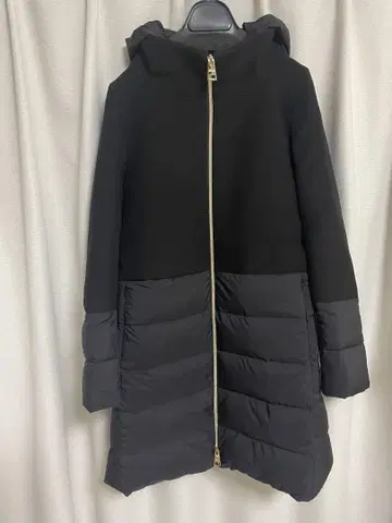 헬레노 도킹 다운 코트 이소재