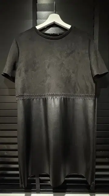 ZARA 레더풍 소재 콤비 원피스