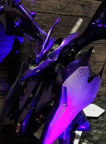 기동전사 건담 HG 1/144 나이팅게일 페인팅 완성품