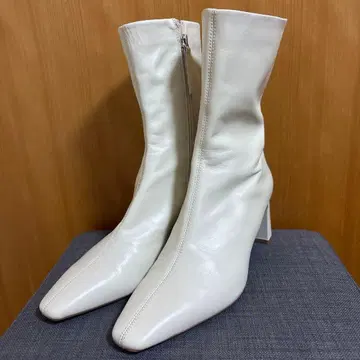ZARA 화이트 가죽 스틸레토 부츠