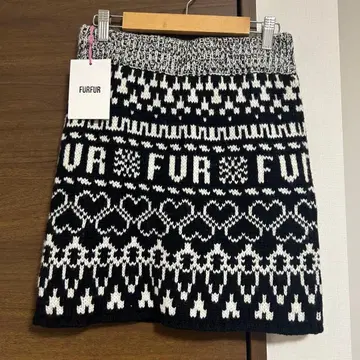 FURFUR 하트 무늬 니트 스커트