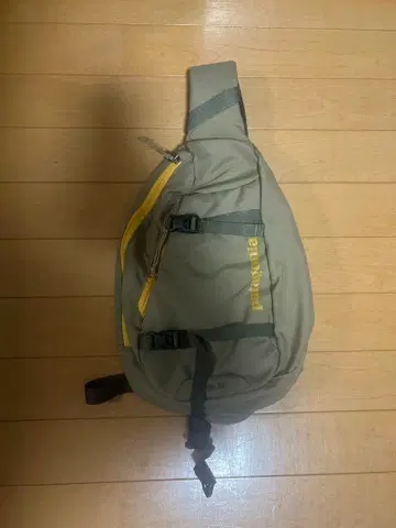 Patagonia 슬링백 카키