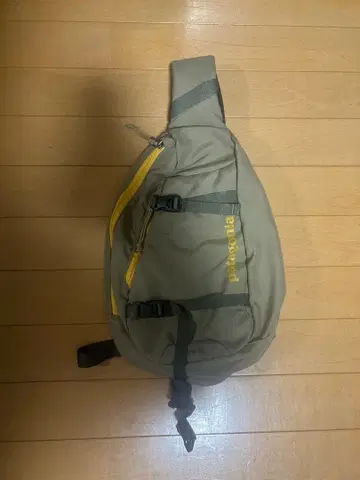 Patagonia 슬링백 카키