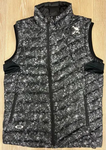 Oakley 패턴 다운 베스트 M