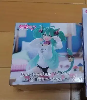 하츠네 미쿠 고양이 귀 T셔츠 피규어