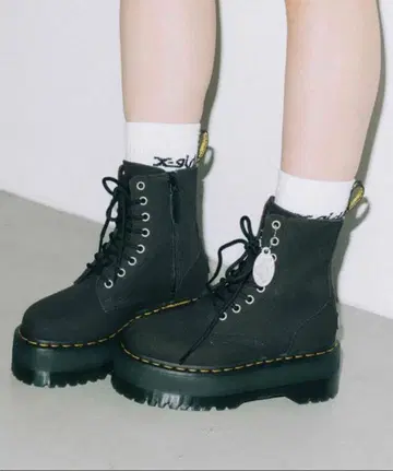 X-girl Dr.Martens 부츠