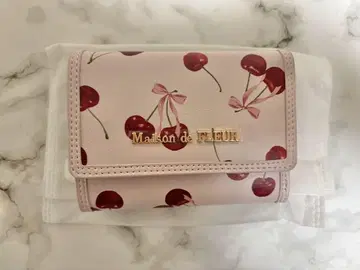 메종 드 플뢰르 체리 패턴 3단 폴더형 지갑
