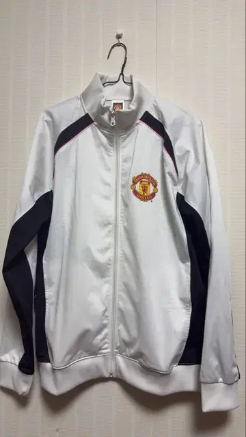 맨체스터 유나이티드 트랙 자켓