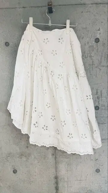 Simone Rocha 자수 화이트 플레어 스커트 시몬 로샤 UK8
