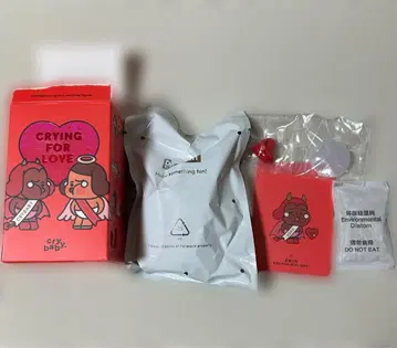 CRYBABY Crying For Love 피규어