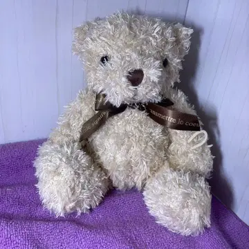 크림색 곰 봉제 인형