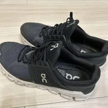On 블랙 러닝화