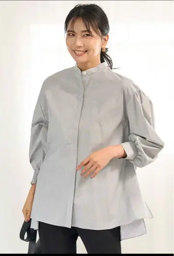 UNFILO 신상 볼륨 슬리브 블라우스