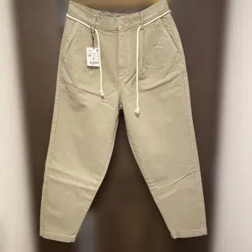 ZARA 테이퍼드 치노 팬츠