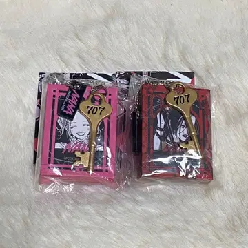 NANA 미니 참 컬렉션 가챠 하치 나나 레어 707 열쇠 포함