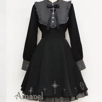 Amavel Croix et Cercueil 십자가 원피스 블랙