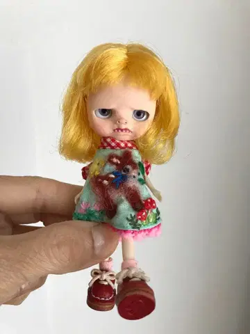 커스텀 미니 브라이스 마메치요 작가님