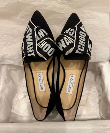 JIMMY CHOO 블랙 플랫슈즈 36.5