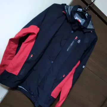 먼싱웨어, GORE-TEX 후드 부착 마운틴 후드티