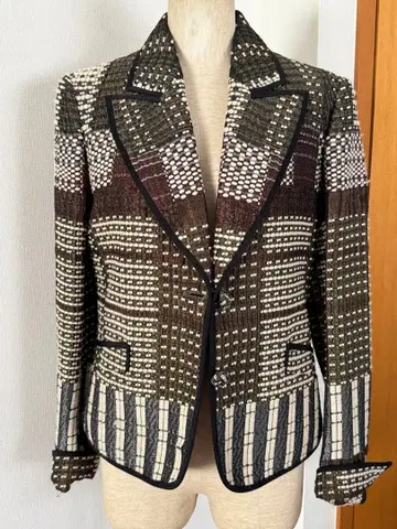 새상품급 에트로 자켓 사이즈 44