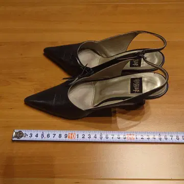 23cm 히미코 블랙 스틸레토 슬링백 펌프스