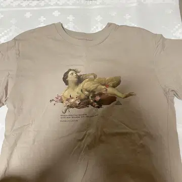 UNIQLO 회화 엔젤 반팔 T셔츠