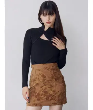 택 포함 새상품 MURUA 컷 아웃 디자인 긴팔 니트 차이나 드레스