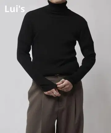 Lui's 슬림 터틀 니트 미사용 새상품 시착 없음