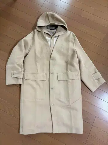 맥피 베이지 후드 베스트 부착 롱 코트