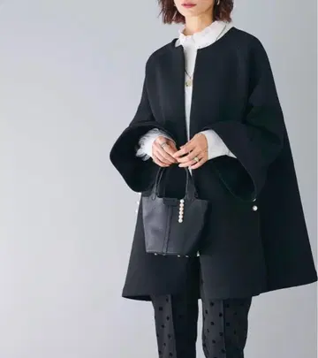 미사용 새상품 Frene 프라네 소매 플레어 펄 본딩 코트 M-L