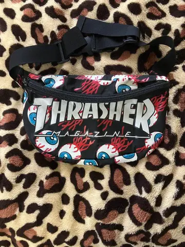 THRASHER 바디백 웨스트 파우치