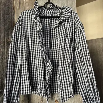 베리떼꾸르 LTD123 프릴 블라우스