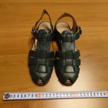 미사용 ing 다크 그린 구르카 샌들 22.5cm