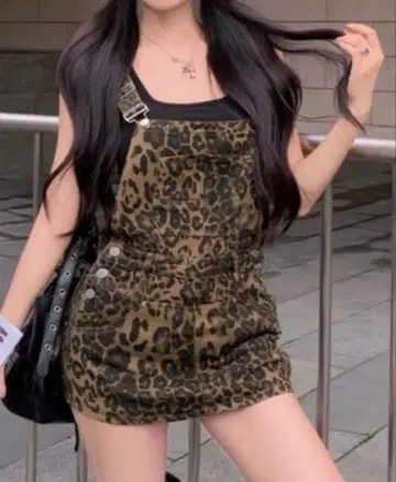 레오파드 무늬 미니 점프수트 치마바지