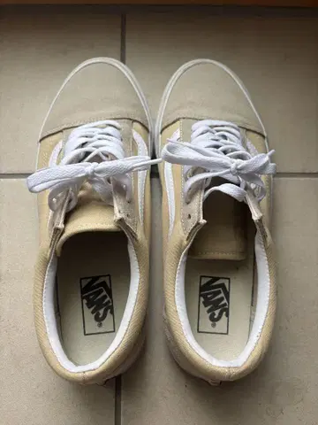 VANS 베이지 스니커즈
