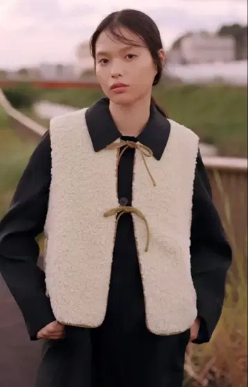 ZARA 보아 소재 리본 베스트