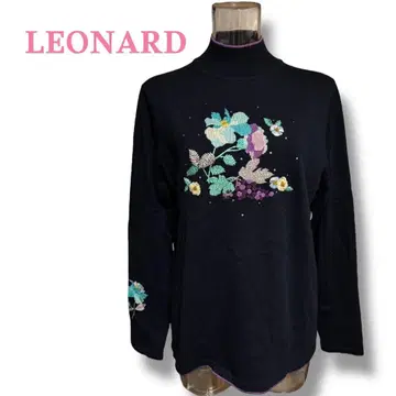 LEONARD 꽃무늬 자수 터틀넥 니트 레오나르