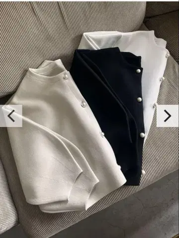BB PEARL CROPPED KNIT CARDIGAN 에크루