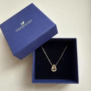 Swarovski 흔들리는 물방울 모티브 목걸이