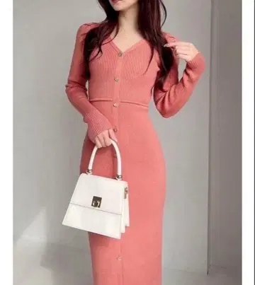 [새상품급] RESEXXY 리젝시 골드 버튼 타이트 니트 원피스
